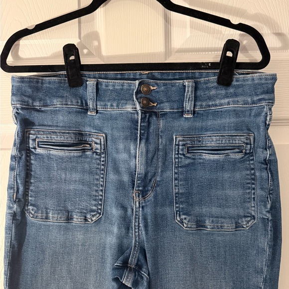 Classic Blue Flared Women Jeans - Picture 3 of 6